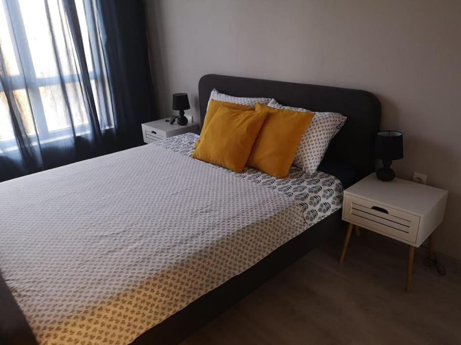 Apartment Opalchenska / Pirotska Sofia Esterno foto
